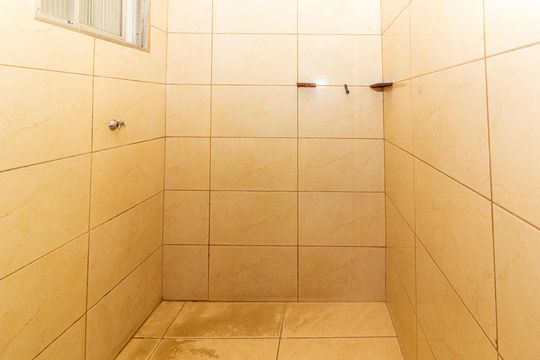 Banheiro de apartamento para alugar com 2 quartos, 56m² em Conjunto Habitacional Brigadeiro Faria Lima, São Paulo