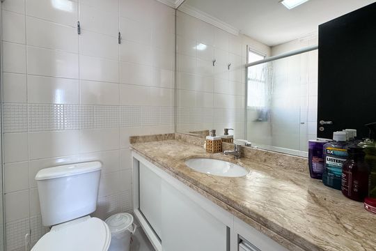 Banheiro da Suíte de apartamento à venda com 3 quartos, 87m² em Nova Petrópolis, São Bernardo do Campo