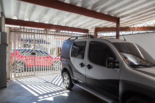 Garagem de casa à venda com 3 quartos, 110m² em Jardim Paraventi, Guarulhos