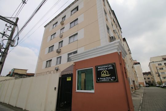 Fachada do bloco de apartamento para alugar com 3 quartos, 53m² em Jardim América, Rio de Janeiro