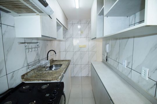 Cozinha de apartamento para alugar com 3 quartos, 53m² em Jardim América, Rio de Janeiro