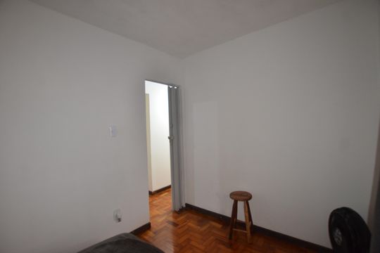 Quarto 1 de apartamento para alugar com 2 quartos, 56m² em Praça Seca, Rio de Janeiro
