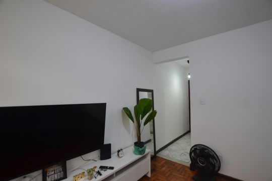 Sala de apartamento para alugar com 2 quartos, 56m² em Praça Seca, Rio de Janeiro