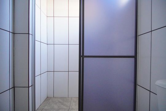 banheiro de apartamento para alugar com 1 quarto, 46m² em Arroio da Manteiga, São Leopoldo