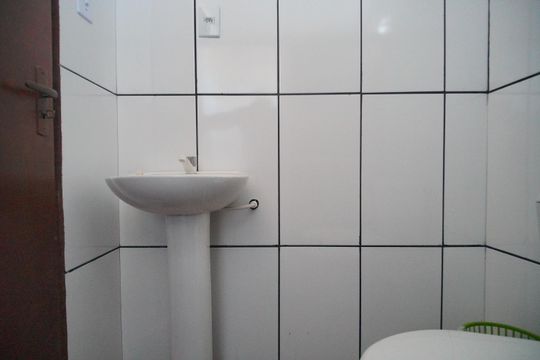 Banheiro de apartamento para alugar com 1 quarto, 46m² em Arroio da Manteiga, São Leopoldo