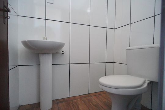 Banheiro de apartamento para alugar com 1 quarto, 46m² em Arroio da Manteiga, São Leopoldo
