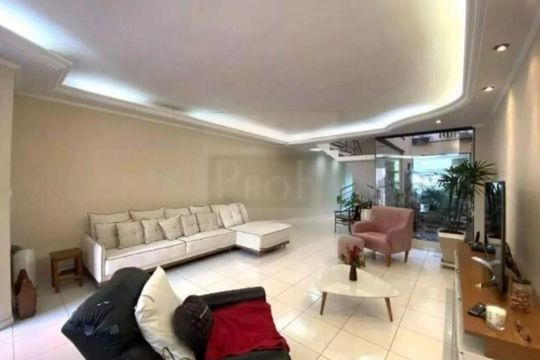 Casa à venda com 3 quartos, 422m² em São José, São Caetano do Sul