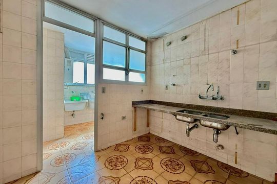 Apartamento à venda com 3 quartos, 230m² em Santa Cecilia, São Paulo