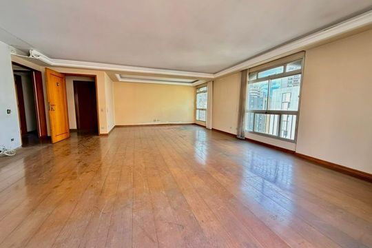 Apartamento à venda com 3 quartos, 230m² em Santa Cecilia, São Paulo