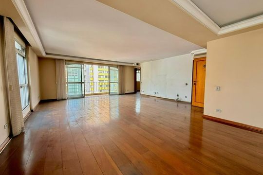 Apartamento à venda com 3 quartos, 230m² em Santa Cecilia, São Paulo