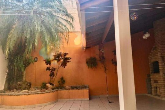 Casa à venda com 3 quartos, 238m² em Cerâmica, São Caetano do Sul