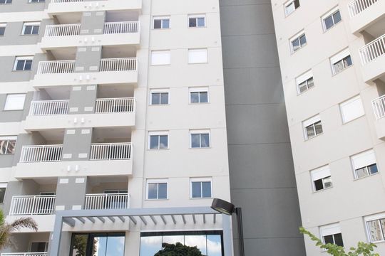 Fachada do bloco de apartamento para alugar com 2 quartos, 45m² em Centro, Diadema