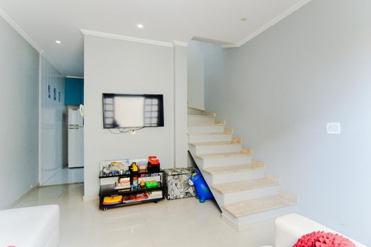 Sala de casa de condomínio à venda com 2 quartos, 107m² em Jardim do Papai, Guarulhos