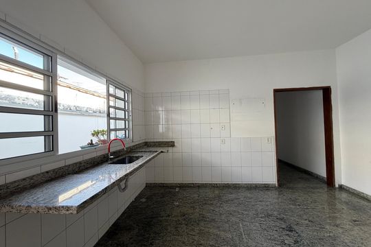 Cozinha de casa para alugar com 2 quartos, 168m² em Quarta Parada, São Paulo