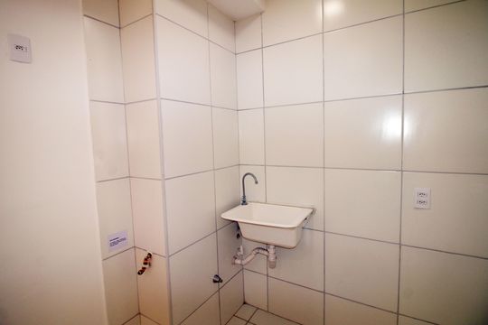 Área de Serviço de apartamento para alugar com 2 quartos, 40m² em Irajá, Rio de Janeiro