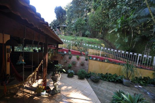 Vista da Suíte 2 de casa para alugar com 2 quartos, 430m² em Vila Amélia, São Paulo