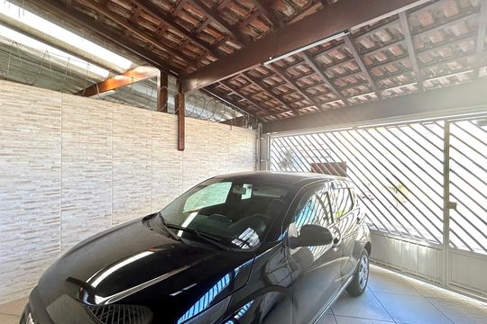 Garagem de casa à venda com 2 quartos, 152m² em Vila Alianca, Guarulhos