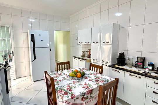 Cozinha de casa à venda com 2 quartos, 152m² em Vila Alianca, Guarulhos