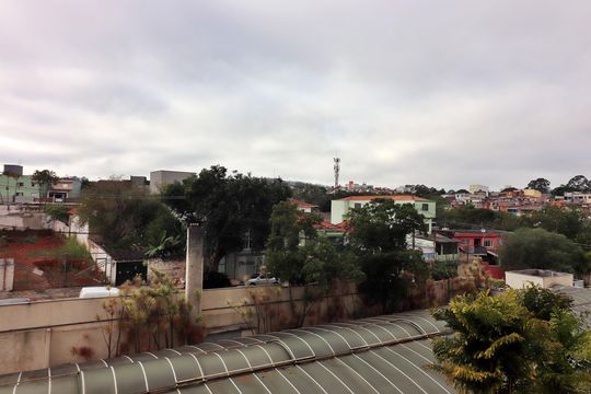 Vista da varanda da sala de apartamento para alugar com 2 quartos, 49m² em Ferrazópolis, São Bernardo do Campo