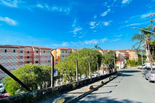 Fachada de apartamento para alugar com 2 quartos, 54m² em Jardim Arco-iris, Cotia