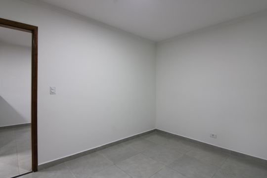 Quarto 1 de apartamento para alugar com 2 quartos, 49m² em Vila Ré, São Paulo