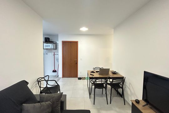Sala de apartamento à venda com 2 quartos, 47m² em Braúnas, Belo Horizonte