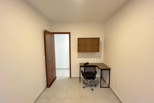 Quarto de apartamento à venda com 2 quartos, 47m² em Braúnas, Belo Horizonte