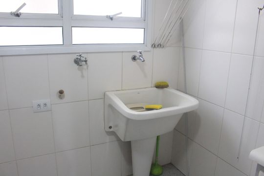 Área de Serviço de apartamento para alugar com 3 quartos, 137m² em Santo Antônio, São Caetano do Sul