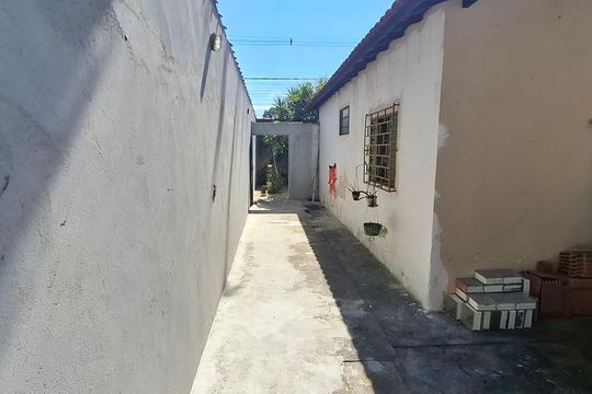 Corredor de casa para alugar com 2 quartos, 160m² em Residencial Leo Gomes de Moraes, Ribeirão Preto