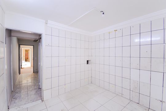 Sala de casa à venda com 3 quartos, 120m² em Vila Gopouva, Guarulhos