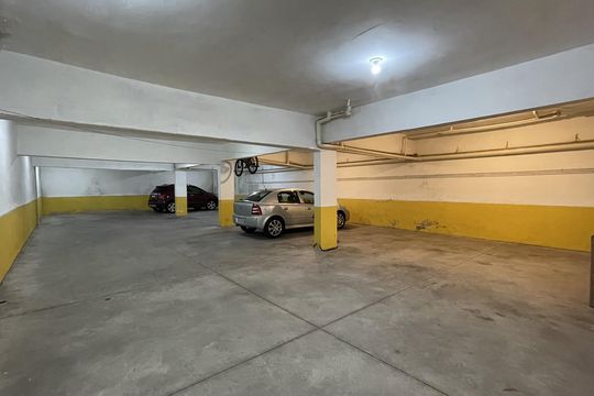 Área Comum - Garagem de casa de condomínio para alugar com 3 quartos, 102m² em Vila Granada, São Paulo