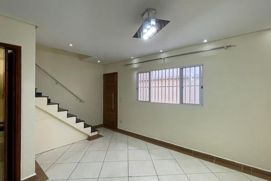 Casa de Condomínio para alugar com 3 quartos, 102m² em Vila Granada, São Paulo
