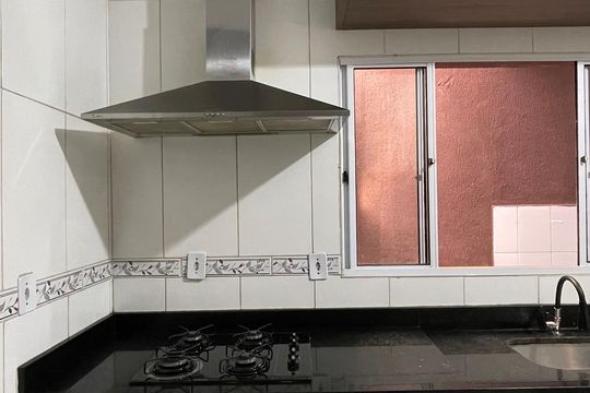 Cozinha de casa de condomínio para alugar com 3 quartos, 102m² em Vila Granada, São Paulo