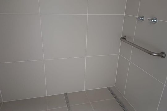 Banheiro de kitnet/studio à venda com 1 quarto, 25m² em Butantã, São Paulo