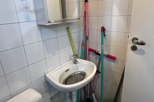Área de Serviço - Banheiro de apartamento à venda com 4 quartos, 193m² em Vila Assunção, Santo André