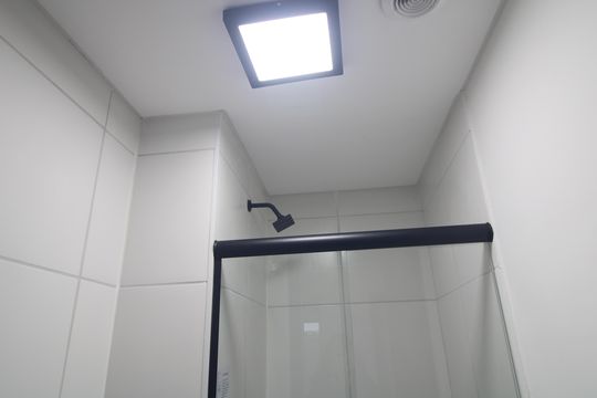 Banheiro de apartamento para alugar com 2 quartos, 36m² em Usina Piratininga, São Paulo