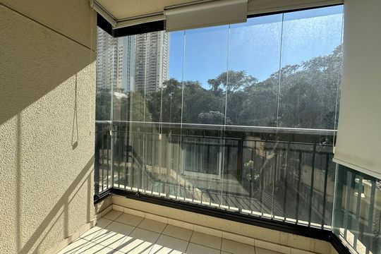 Varanda da Sala de apartamento para alugar com 2 quartos, 68m² em Jardim Tupanci, Barueri