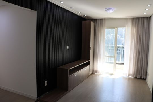 Apartamento para alugar com 2 quartos, 68m² em Jardim Tupanci, Barueri