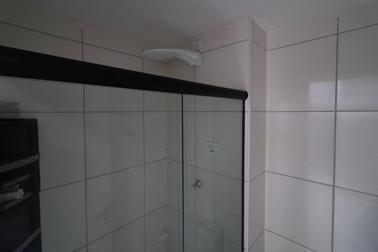 Banheiro de apartamento para alugar com 2 quartos, 37m² em Jaguaré, São Paulo