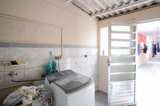 Área de serviço casa 2 de casa à venda com 5 quartos, 162m² em Vila Palmares, São Bernardo do Campo