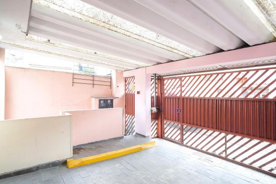 Garagem de casa à venda com 5 quartos, 162m² em Vila Palmares, São Bernardo do Campo