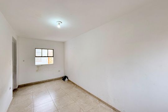 Quarto  de casa à venda com 4 quartos, 225m² em Parque Colonial, São Paulo