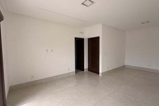 Suíte 1 de casa à venda com 3 quartos, 190m² em Jardim América, Goiânia