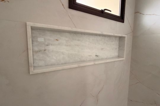 Banheiro da Suíte 1 de casa à venda com 3 quartos, 190m² em Jardim América, Goiânia