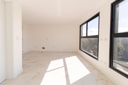 Studio de kitnet/studio à venda com 1 quarto, 28m² em Guabirotuba, Curitiba
