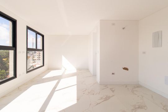 Studio de kitnet/studio à venda com 1 quarto, 28m² em Guabirotuba, Curitiba