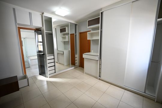 Apartamento à venda com 3 quartos, 140m² em Setor Pedro Ludovico, Goiânia