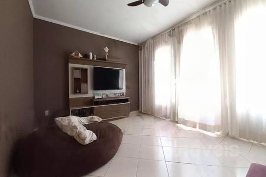Casa para alugar com 4 quartos, 226m² em Vila Perseu Leite de Barros, Campinas