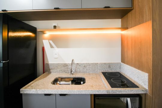 Cozinha de apartamento para alugar com 1 quarto, 24m² em Vila Nova Conceição, São Paulo
