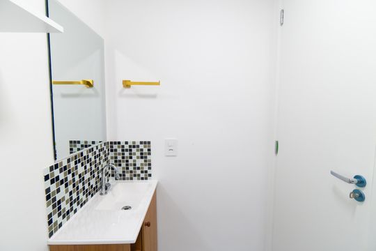 Banheiro da Suíte de apartamento para alugar com 1 quarto, 30m² em Planalto Paulista, São Paulo